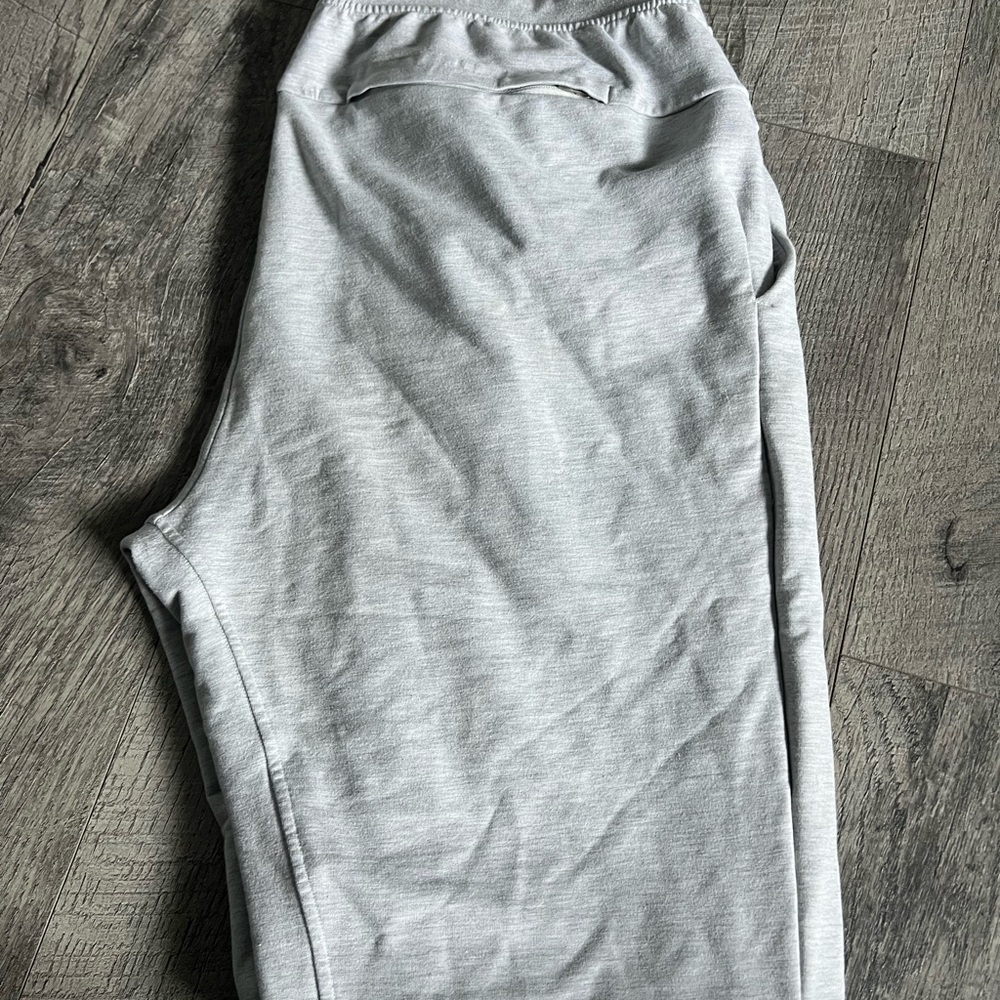 lululemon Gray Joggers for Everyday Comfort!